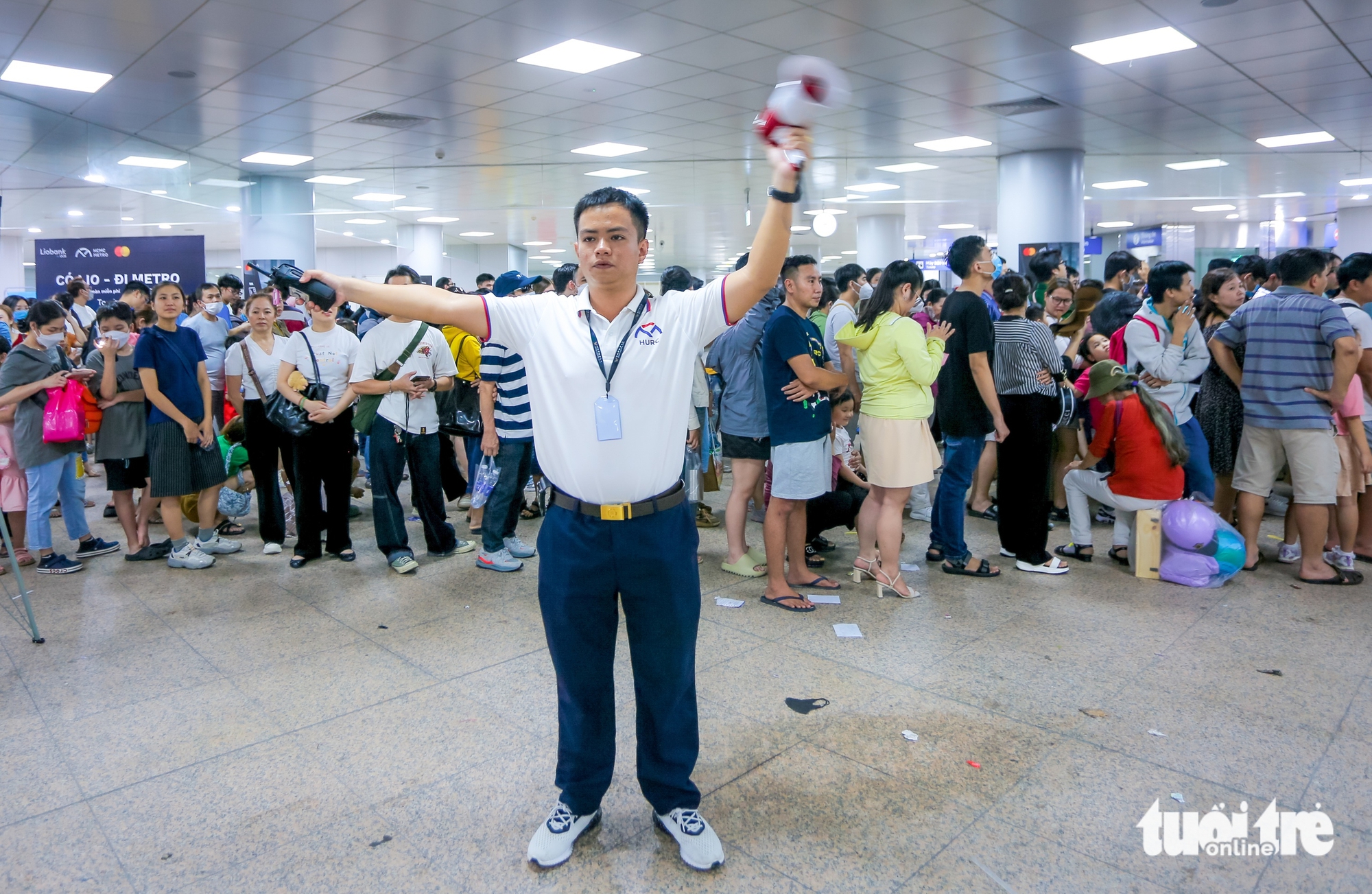 Nhìn lại 1 năm vận hành metro số 1: Những chuyến tàu đã đi vào đời sống TP.HCM - Ảnh 3.