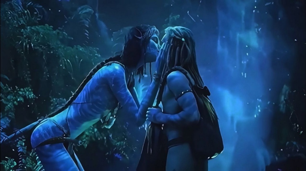 Nữ diễn viên 76 tuổi vào vai thiếu nữ, hôn bạn diễn kém 55 tuổi - 2