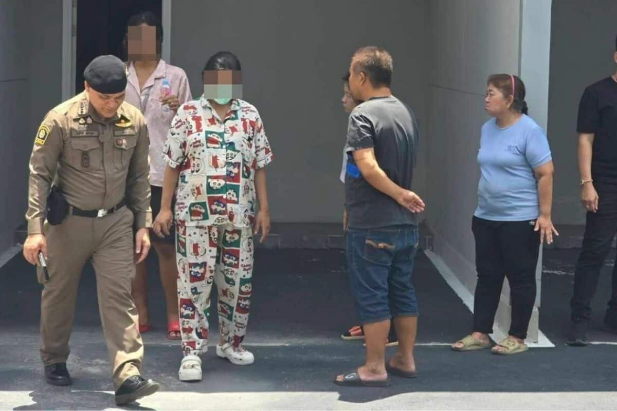 Vợ hành hung khiến 