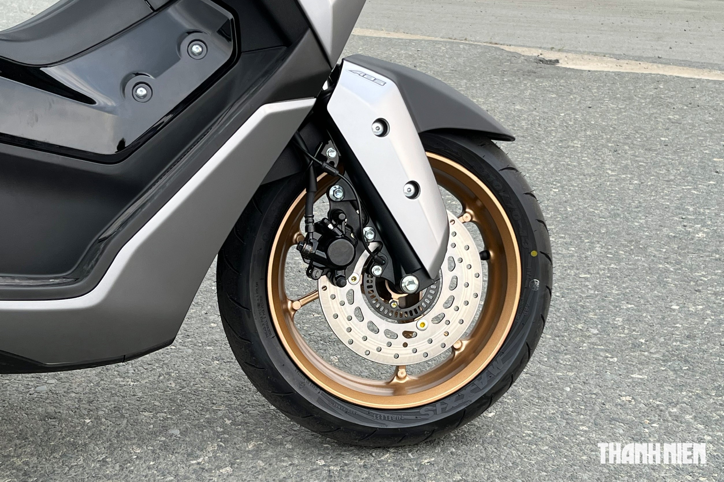 Yamaha Nmax 155 giá từ 69 triệu đồng tại Việt Nam, cạnh tranh Honda PCX 160 - Ảnh 8.