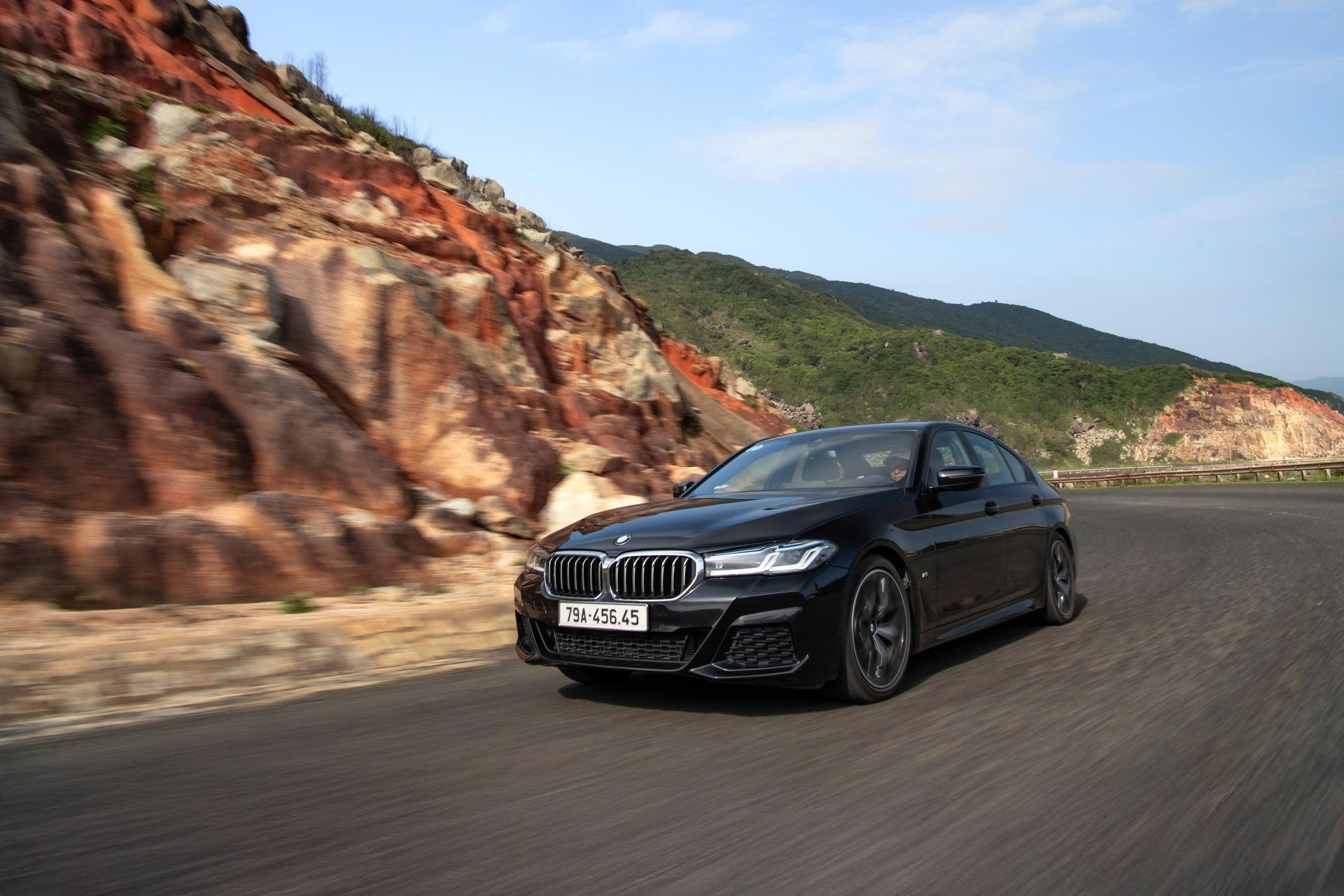 BMW giảm giá kỷ lục cuối năm: thời điểm vàng mua xe hay chờ sang năm mới? - Ảnh 4.