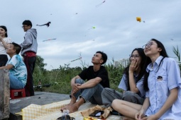 Hai thế giới ở Việt Nam trong mắt khách Tây