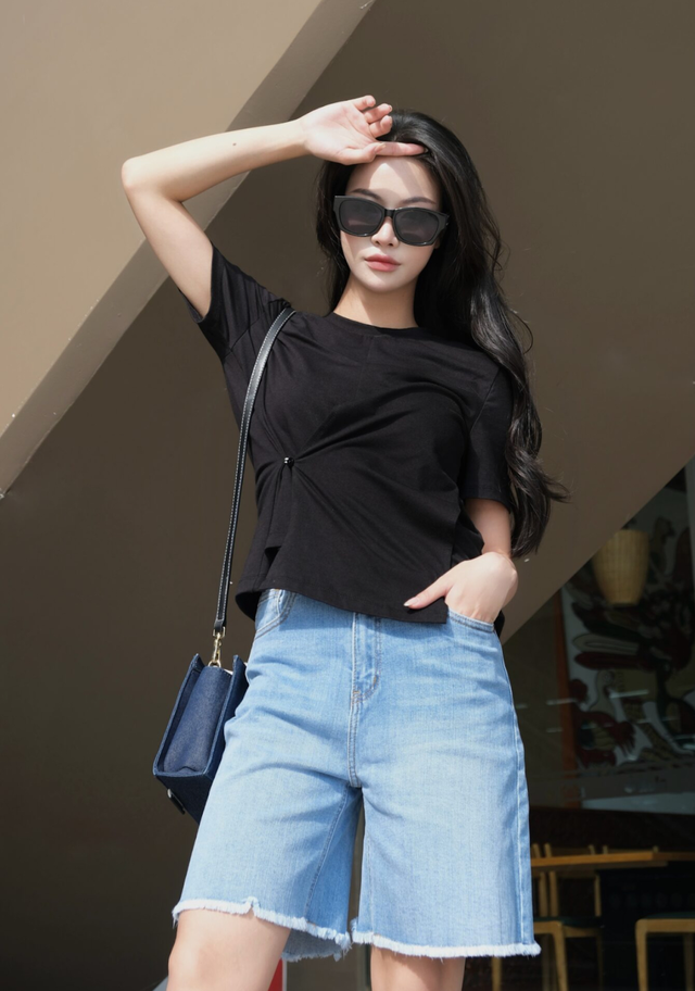 Quần jeans dáng ngắn 'thống trị' đường phố- Ảnh 8.