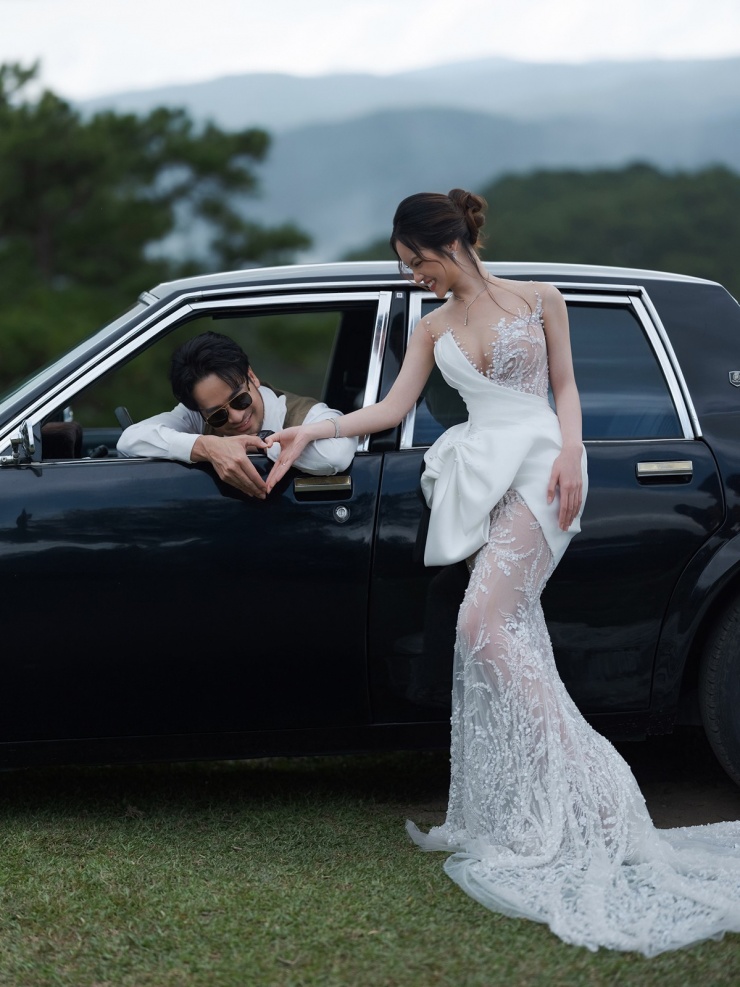 Vợ bác sĩ mặc sexy chụp ảnh cưới với Đoàn Minh Tài - 2