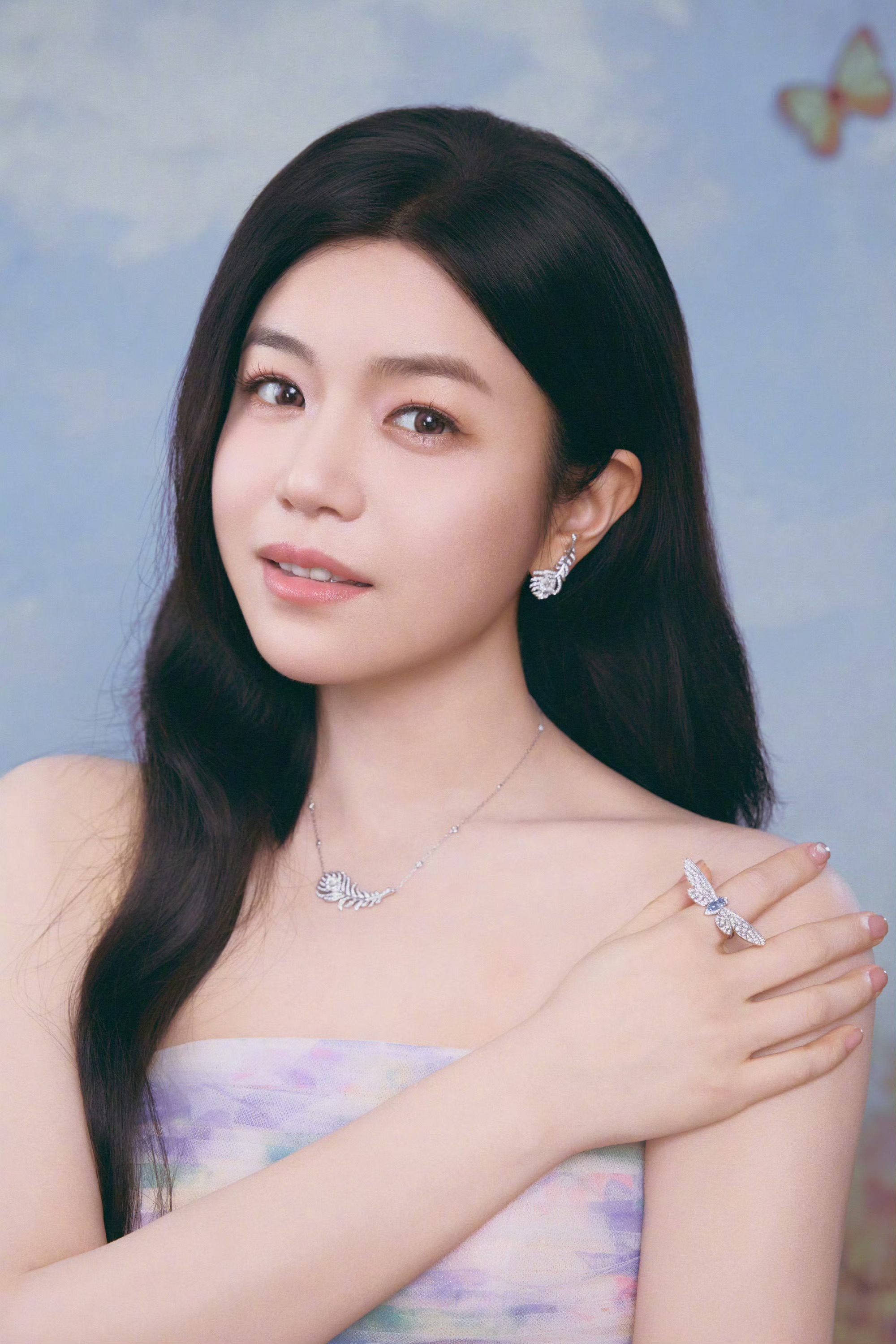 Trần đời chỉ có Trần Nghiên Hy: 42 tuổi vẫn cân đẹp style công chúa và 