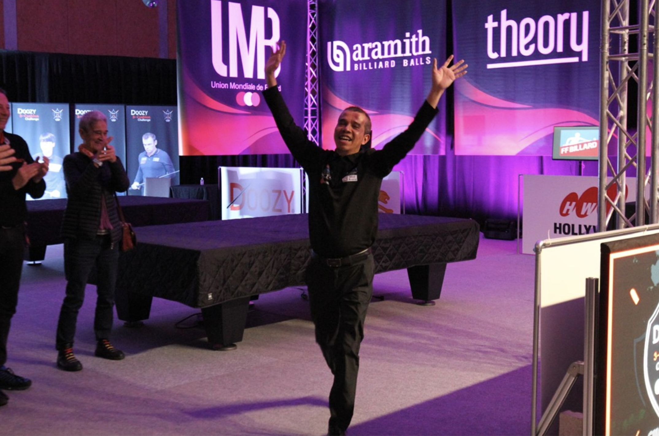 Trần Quyết Chiến đăng quang ở Pháp, nhận gần tỉ đồng giải thưởng - Ảnh 2.