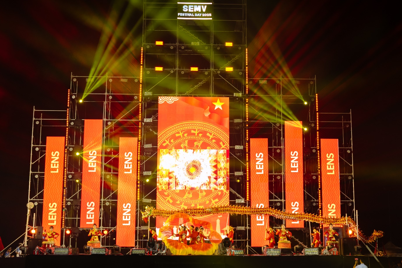 Festival 2025: Ngày hội siêu lớn của gia đình SEMV - cháy hết mình!- Ảnh 2.