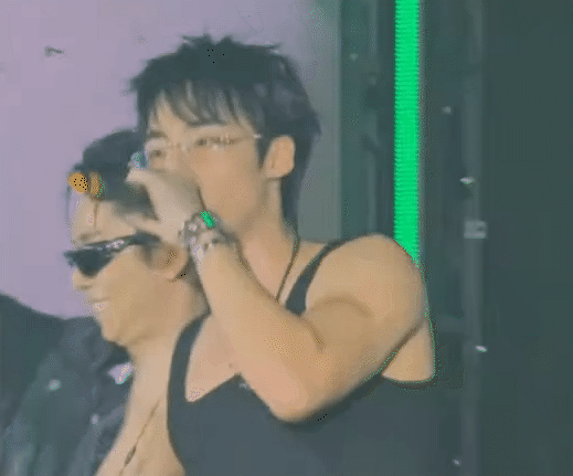 Nam thần Vbiz bán vé fanmeeting ế ẩm, đến mức phải để mẹ giải cứu?- Ảnh 5.