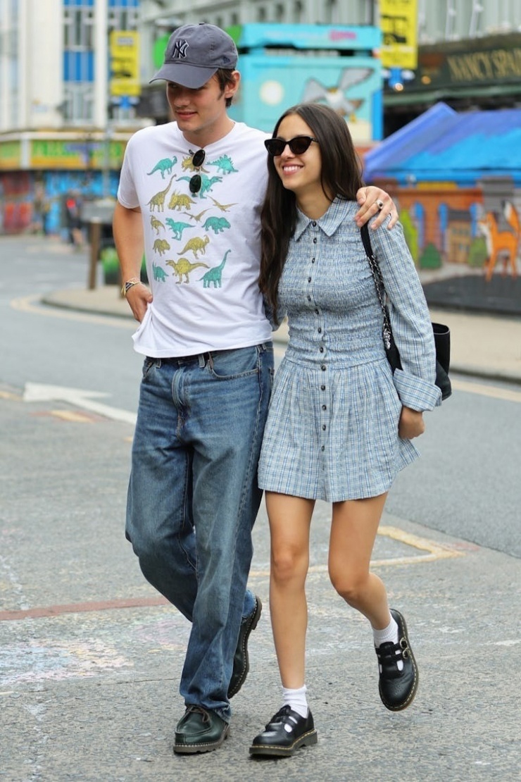 Những cặp uyên ương mặc đẹp nhất thế giới 2025 - 5