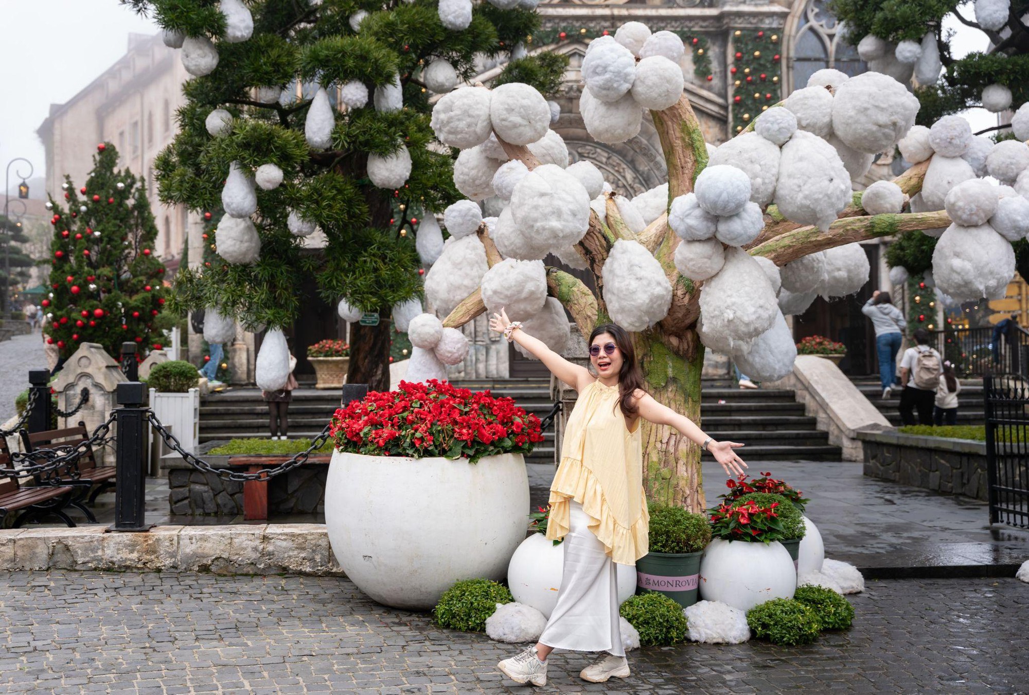 Sun World Ba Na Hills rực rỡ sắc màu với Giáng sinh cổ tích- Ảnh 2.