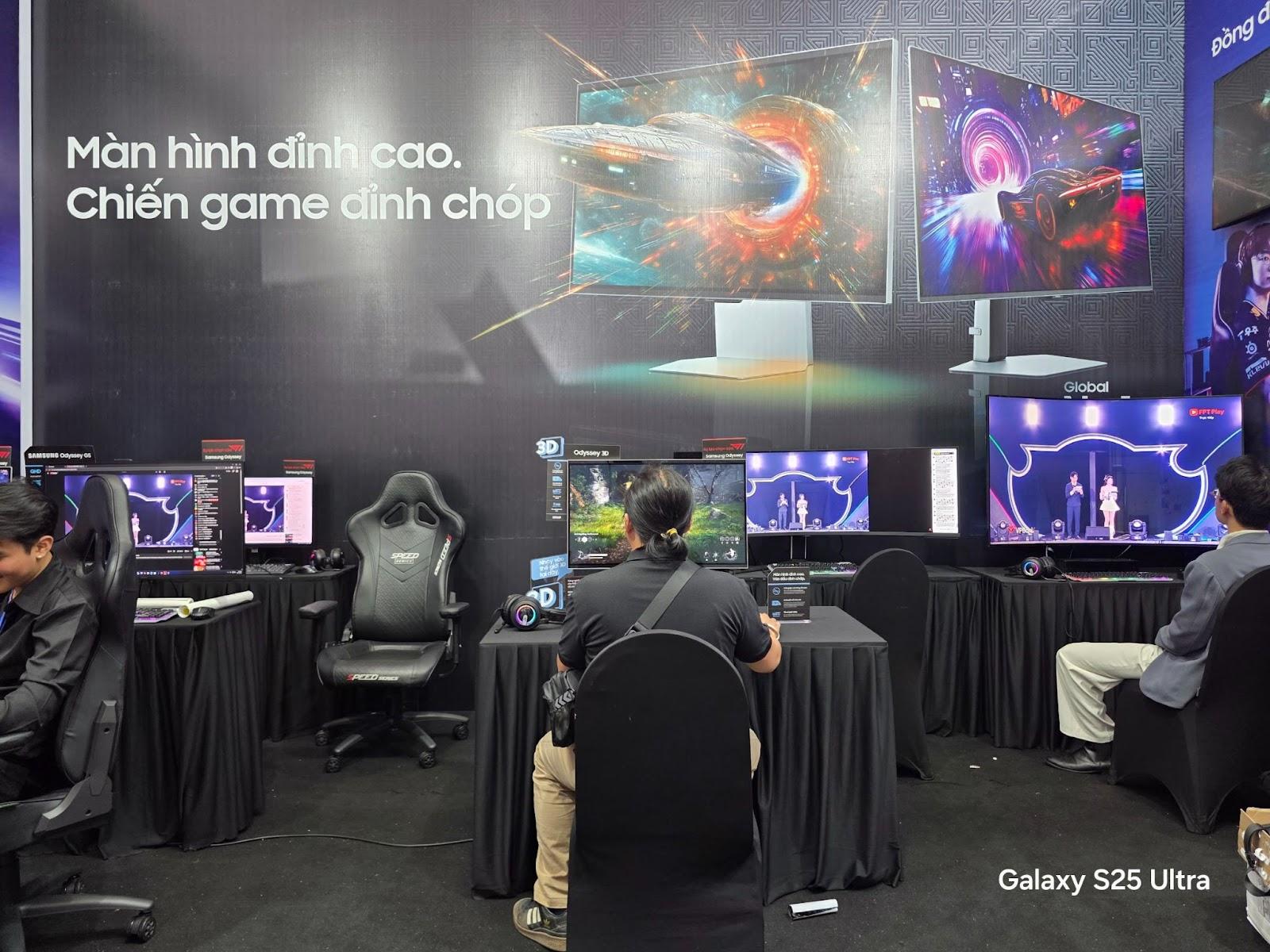 Khoảnh khắc T1 đấu All-Star Việt Nam và chiếc màn hình mà mọi game thủ đều để ý- Ảnh 4. Khoảnh khắc T1 đấu All-Star Việt Nam và chiếc màn hình mà mọi game thủ đều để ý- Ảnh 4.