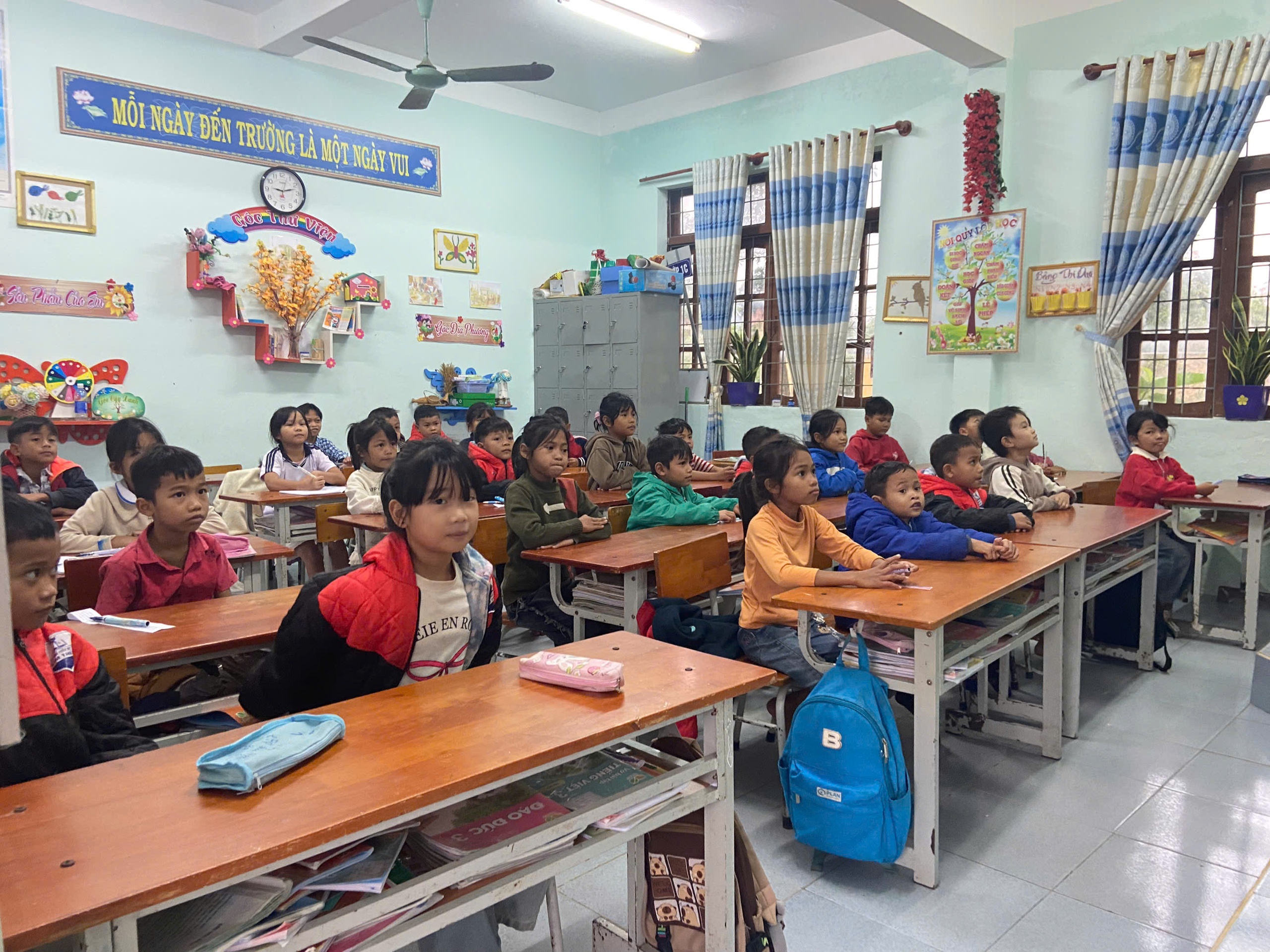 Động thái của phụ huynh sau khi Phó Hiệu trưởng Đỗ Thị Hồng Huế bị cách chức 2 Động thái bất ngờ của phụ huynh sau khi Phó Hiệu trưởng Đỗ Thị Hồng Huế bị cách chức - Ảnh 2.