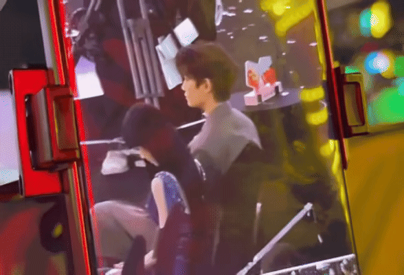 1766412143 737 Manh Tu Nghia nga nhao duoc 70 trieu nguoi cau