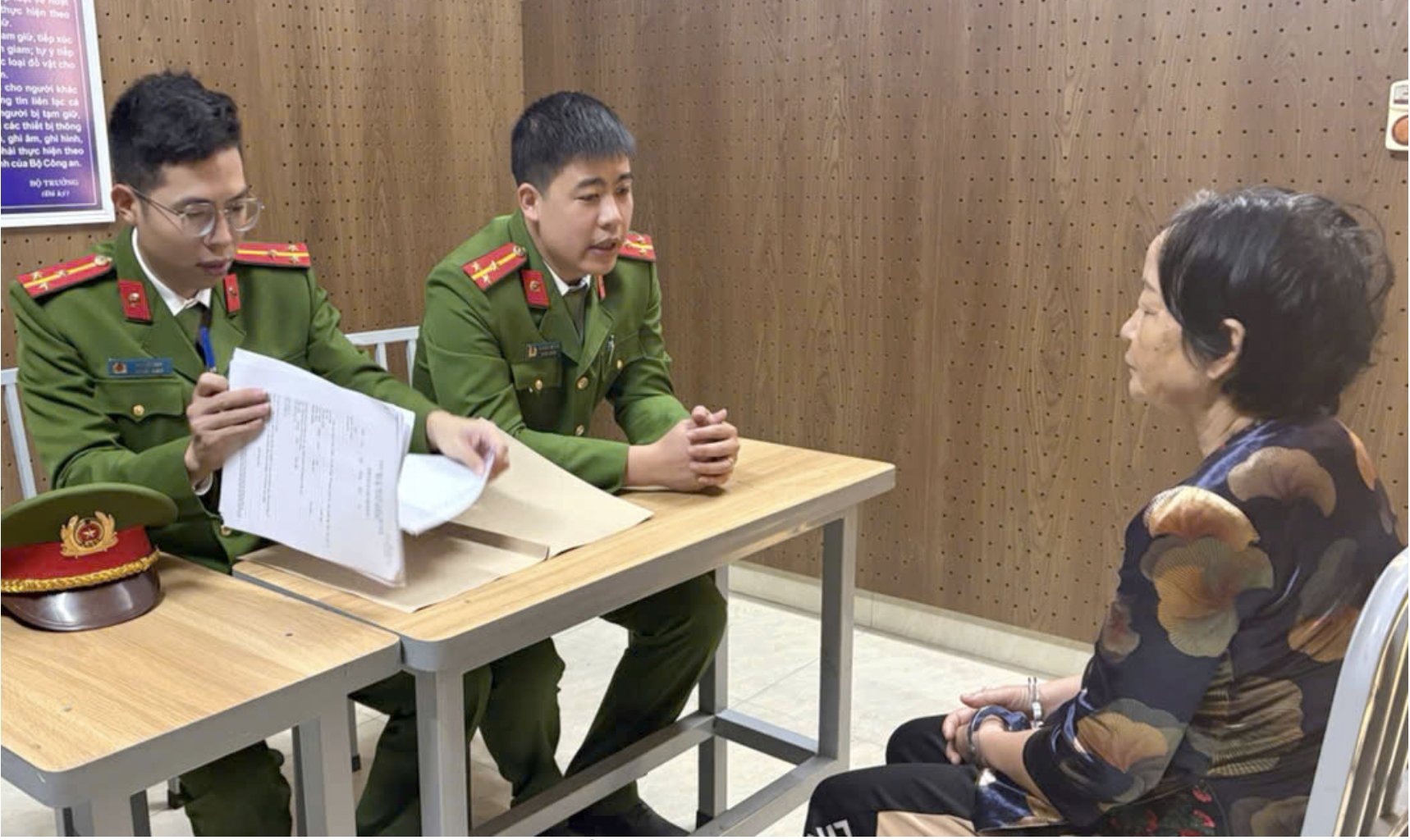 Nụ cười khó hiểu của người phụ nữ trở về sau 5 năm giả chết, trục lợi hơn 1,2 tỷ đồng tiền bảo hiểm- Ảnh 4.