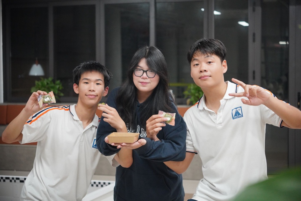 Nữ sinh từng đỗ 4 trường chuyên đạt IELTS 8.5 và SAT 1% toàn cầu - 3