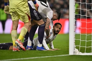 Sững sờ trước khoảnh khắc "không còn lời nào bào chữa" của ngôi sao MU