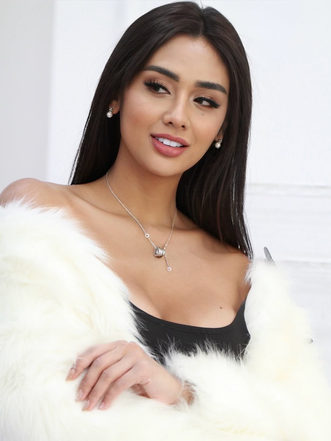 Thí sinh đầu tiên của Hoa hậu Hòa bình 2026 - 15