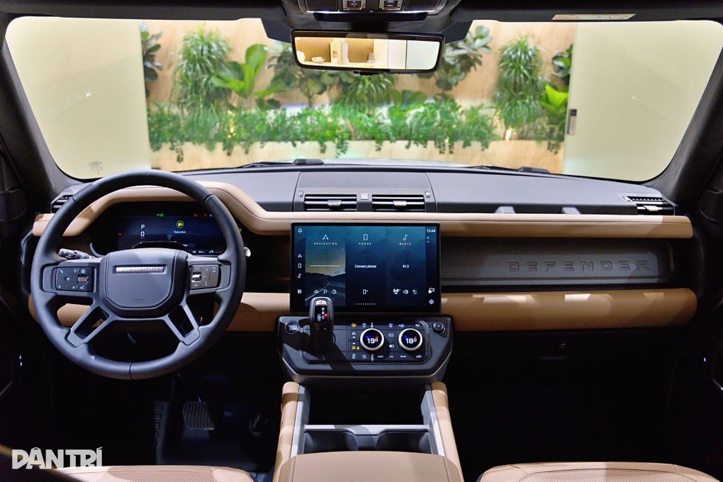 SUV ăn chơi Defender 2026 có thể lội nước sâu 1 mét, giá từ 5,1 tỷ đồng - 3