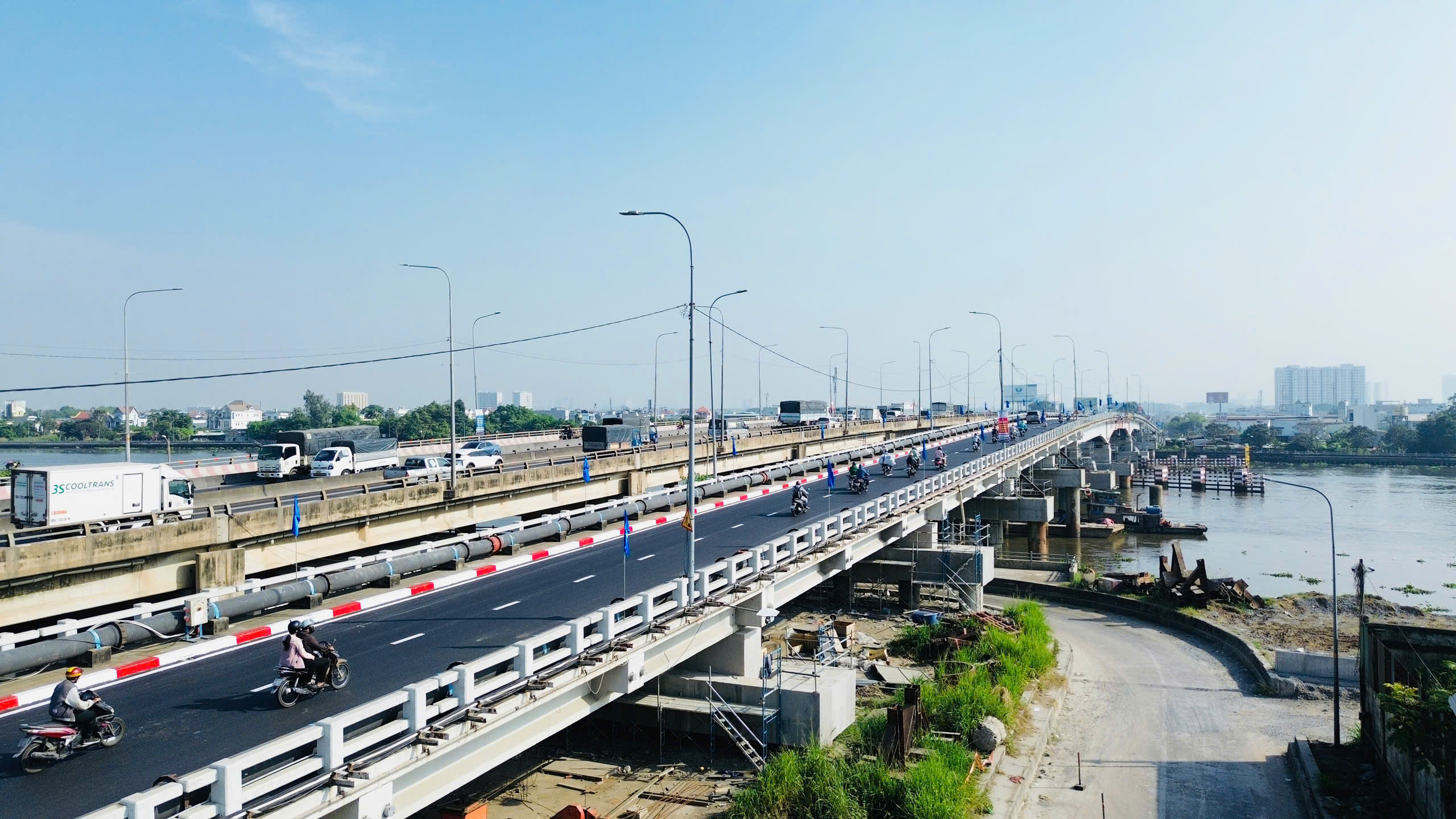 Cầu Bình Phước 1 thông xe:Cây cầu cuối cùng trên sông Sài Gòn đạt tĩnh không 7 m - Ảnh 11.