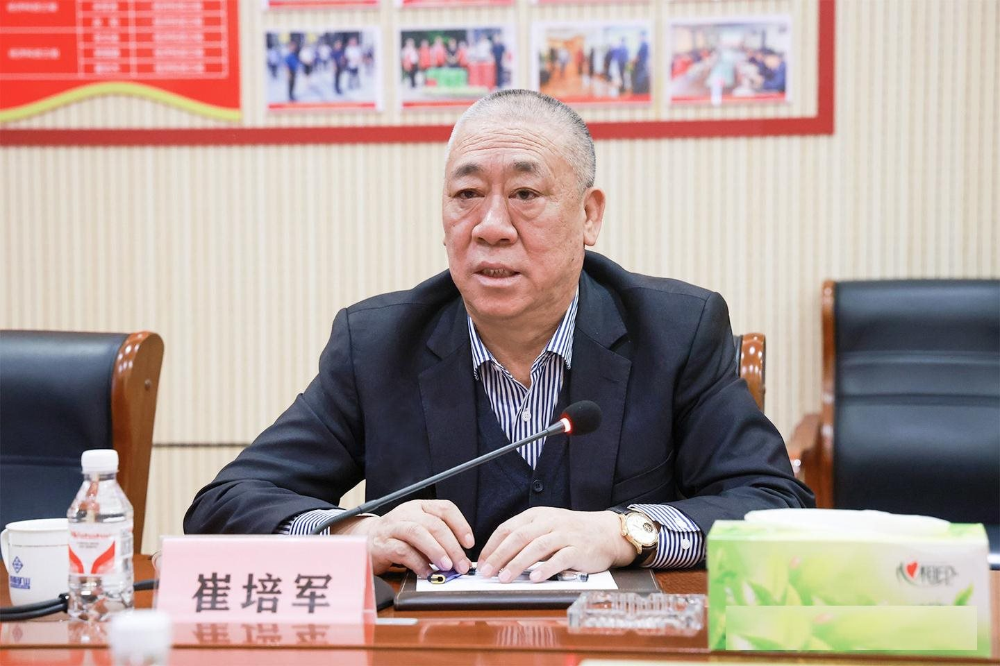 Chủ tịch tập đoàn nghìn tỷ phát 375 tỷ đồng tiền mặt thưởng Tết, đếm bao nhiêu được bấy nhiêu, có năm đãi lẩu 10 ngày liền- Ảnh 2.