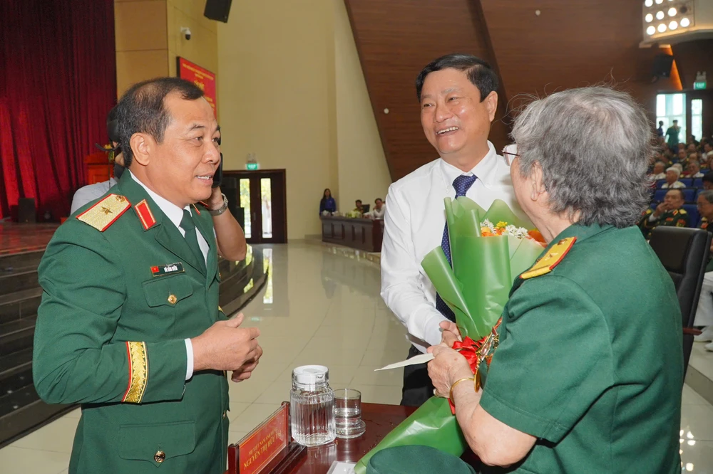 gap-mat-can-bo ((3).jpg