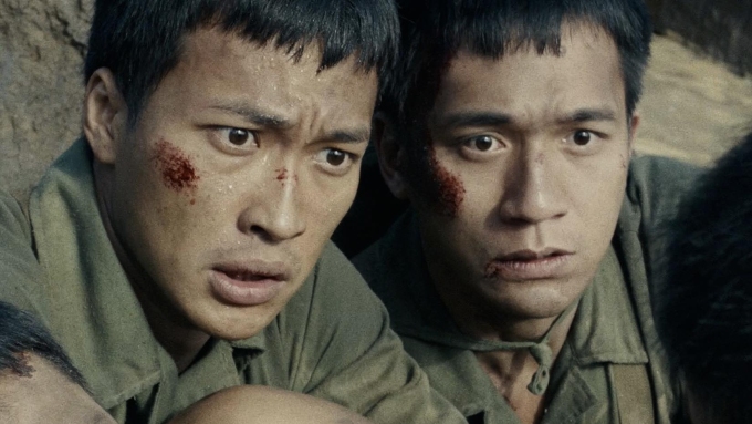 Cảnh trong phim Mưa đỏ. Ảnh: Đoàn phim cung cấp