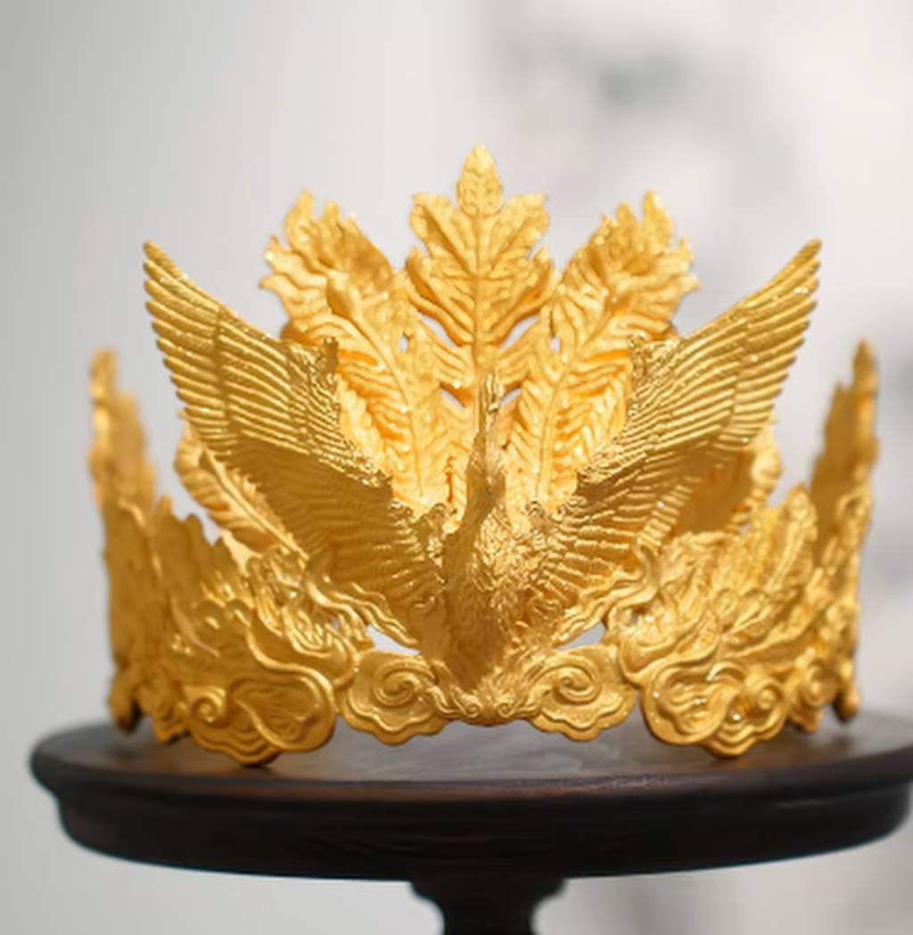 Mẹ mải chụp ảnh, con trai làm vỡ chiếc vương miện hơn 7 tỷ đồng- Ảnh 3.