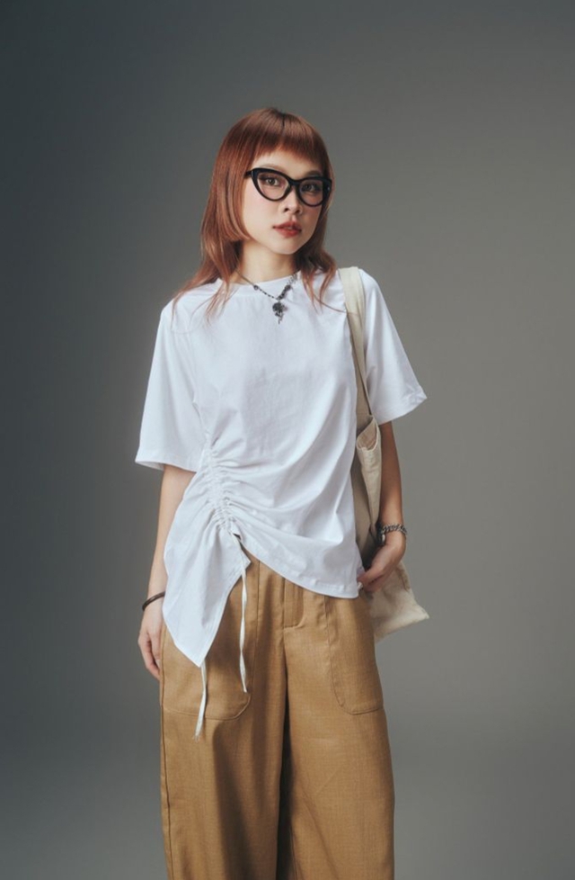 Áo dây rút phá vỡ sự đơn điệu, tôn lên phong thái hiện đại- Ảnh 6.