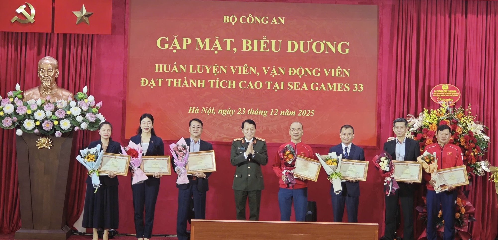 Bộ trưởng Lương Tam Quang biểu dương Thu Vinh, Đình Bắc và đoàn CAND giành thành tích cao SEA Games 33- Ảnh 2.