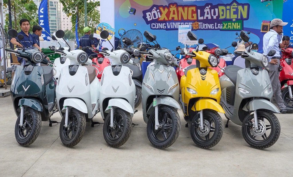 4 mẫu xe máy điện giảm giá mạnh dịp cận Tết - Ảnh 4.