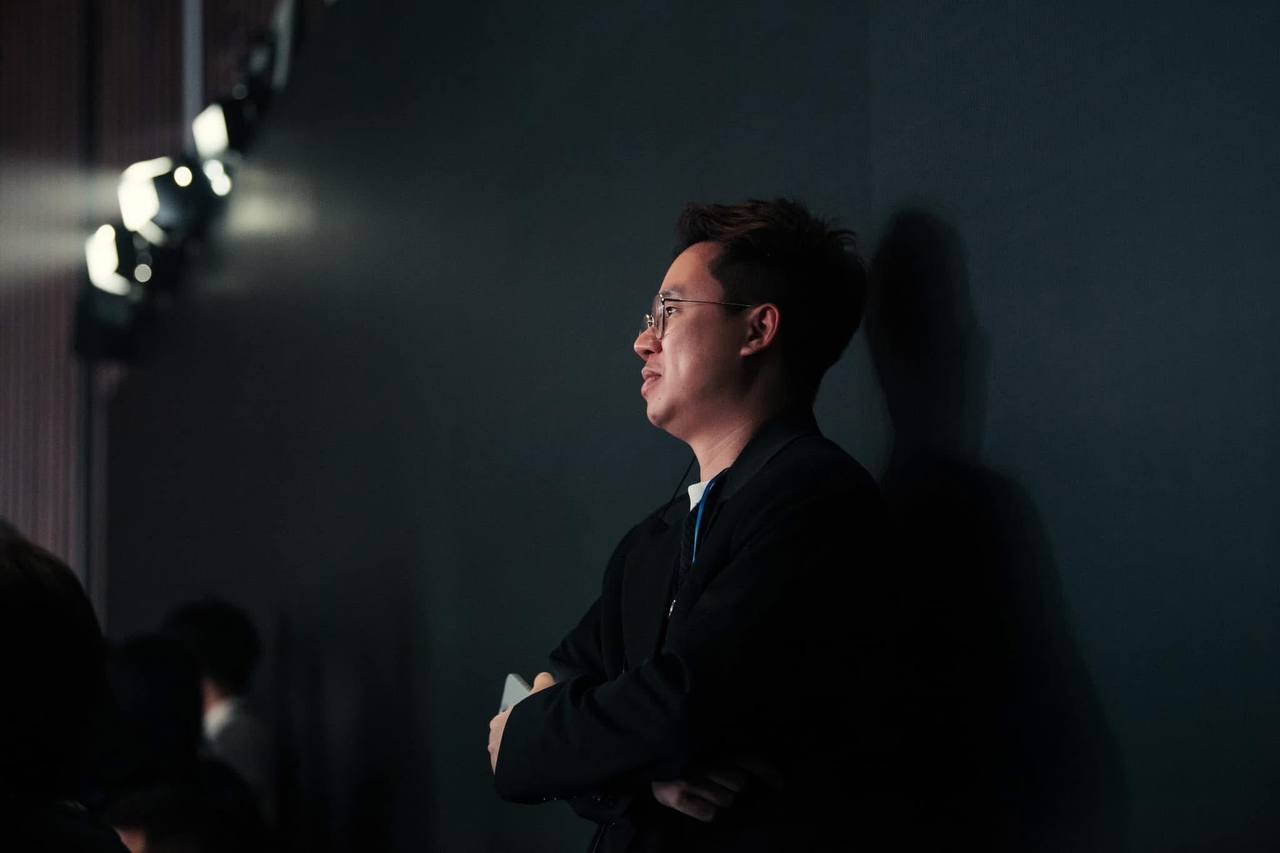 Đạo diễn Linh Nguyễn: Với WeYoung, chúng tôi không cố “định nghĩa” người trẻ. Khi người trẻ không bị ép vào một khuôn mẫu, họ sẽ tự nhiên tỏa sáng- Ảnh 8.