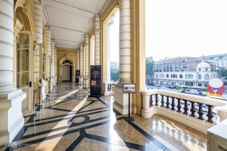 Bên trong Nhà hát Lớn Hà Nội trước khi đóng cửa hai năm 3 Bên trong Nhà hát Lớn Hà Nội trước khi đóng cửa hai năm - 2