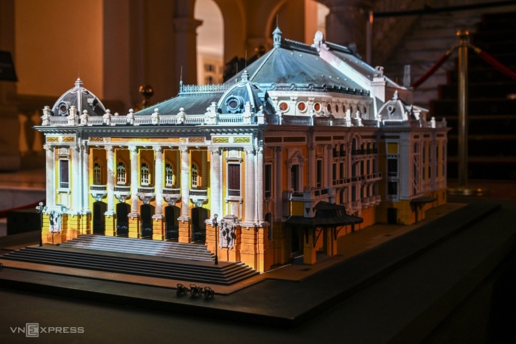 Bên trong Nhà hát Lớn Hà Nội trước khi đóng cửa hai năm 5 Bên trong Nhà hát Lớn Hà Nội trước khi đóng cửa hai năm - 4