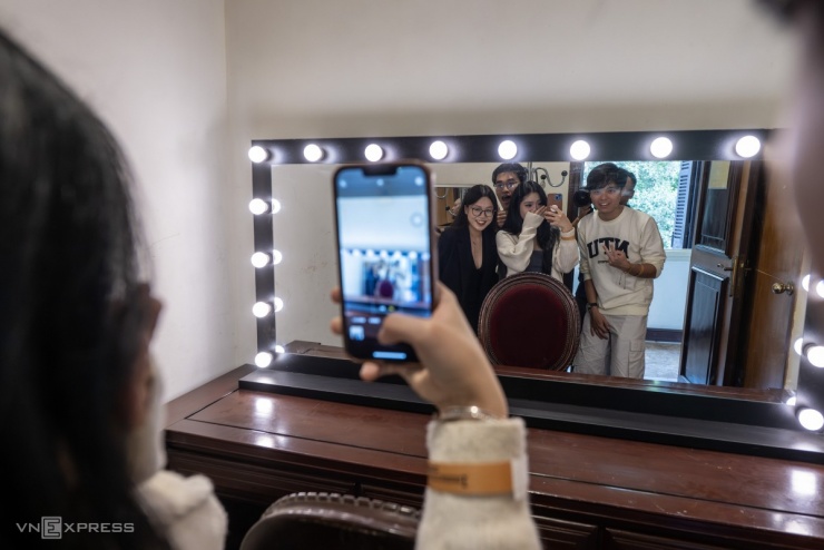 Bên trong Nhà hát Lớn Hà Nội trước khi đóng cửa hai năm 11 Bên trong Nhà hát Lớn Hà Nội trước khi đóng cửa hai năm - 10