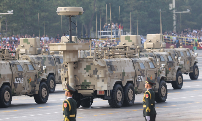 Thiết bị tác chiến điện tử của Trung Quốc tại cuộc duyệt binh ở Bắc Kinh năm 2019. Ảnh: Defense News