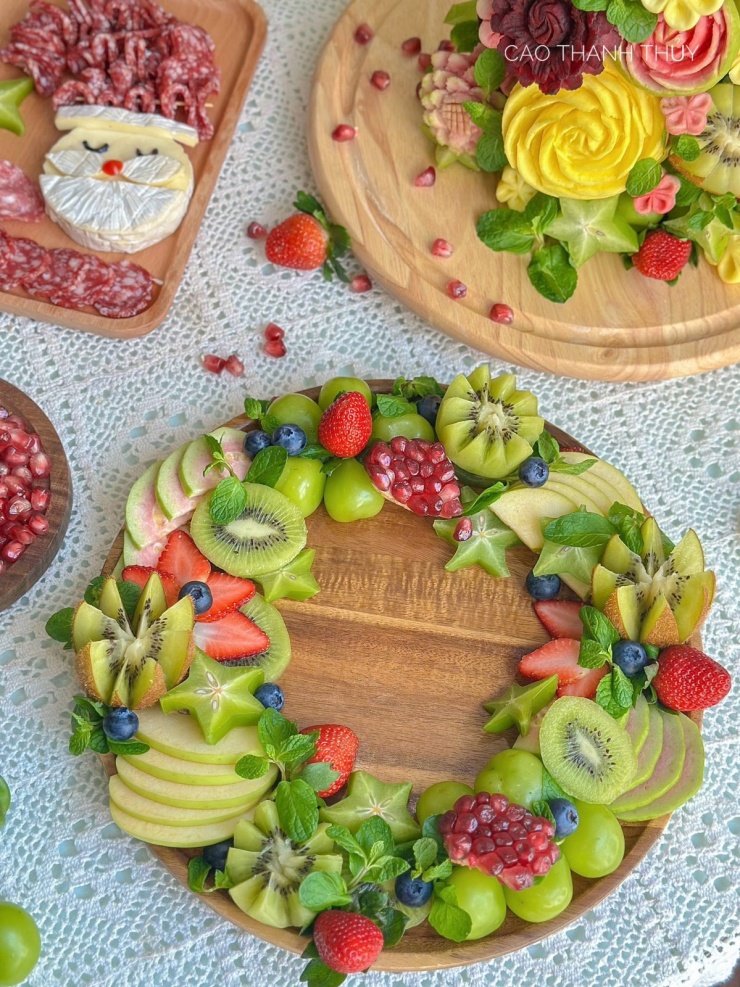 Mâm tiệc Giáng sinh từ trái cây, thịt nguội của mẹ đảm Hà Nội - 3