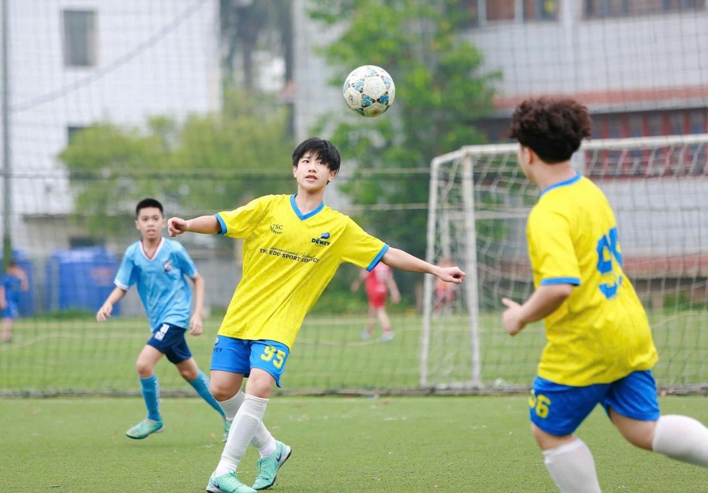 Thành tích hiếm có của nam sinh Hà Nội 15 tuổi, giành học bổng trường top - 3