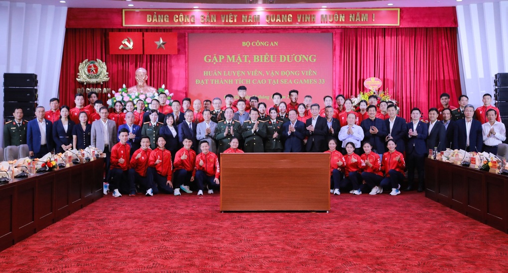 Bộ Công an khen thưởng Đình Bắc, Trịnh Thu Vinh sau chiến tích SEA Games 33 - 5