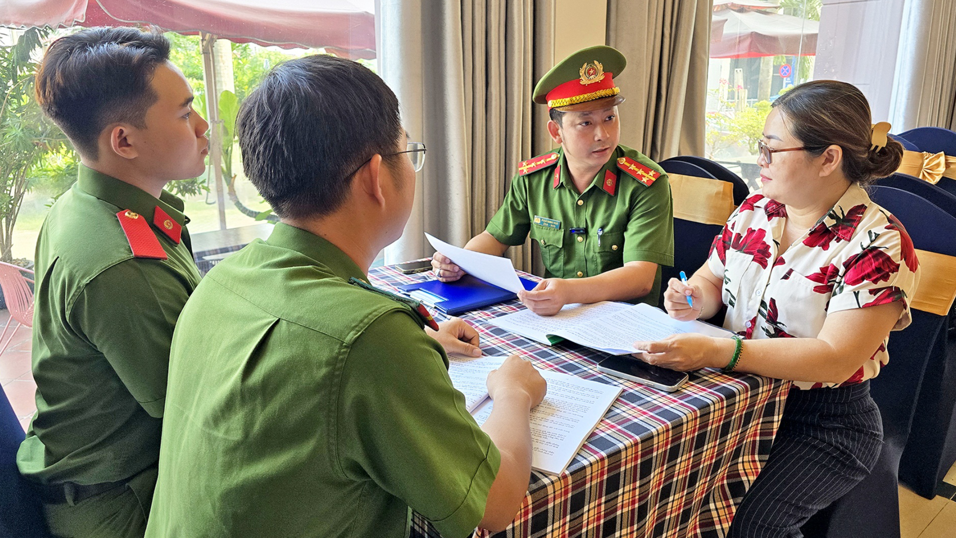 Đà Nẵng mạnh tay trị hát karaoke ồn ào - Ảnh 2.