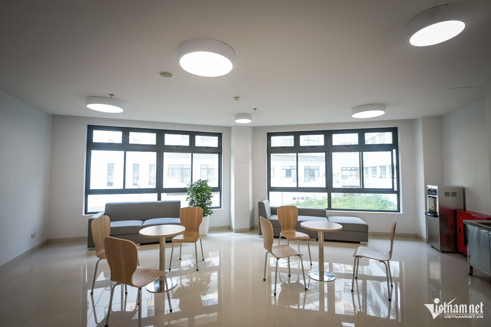 'Choáng ngợp' với hình ảnh trong Bệnh viện Bạch Mai cơ sở 2 vừa khánh thành - 12