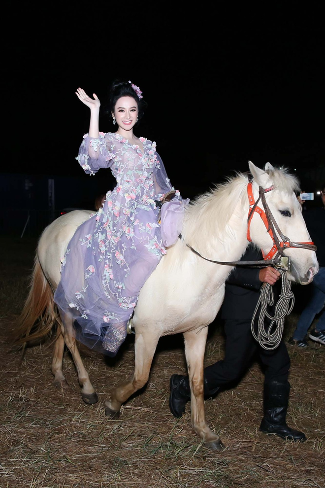 Năm 2025: Hành trình phá sạch tính nữ của Angela Phương Trinh- Ảnh 2.