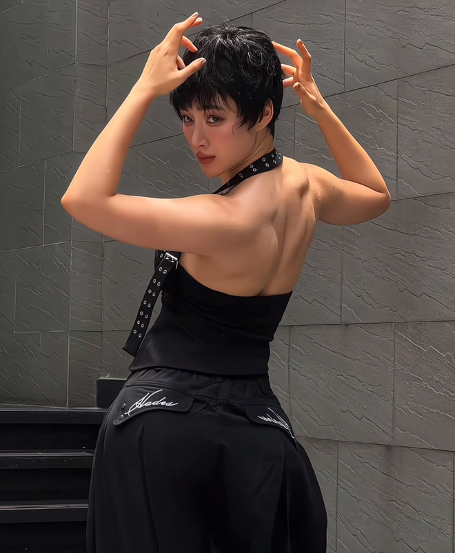 Năm 2025: Hành trình phá sạch tính nữ của Angela Phương Trinh- Ảnh 10.