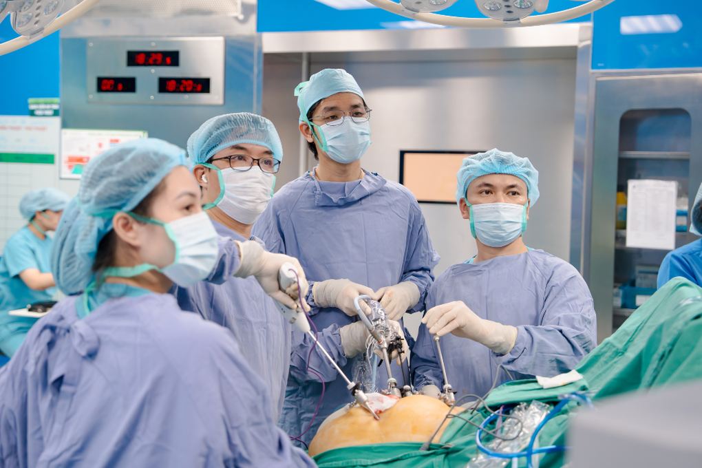 Cắt dạ dày hình ống giúp bệnh nhân 113kg kiểm soát béo phì và bệnh mạn tính - 2