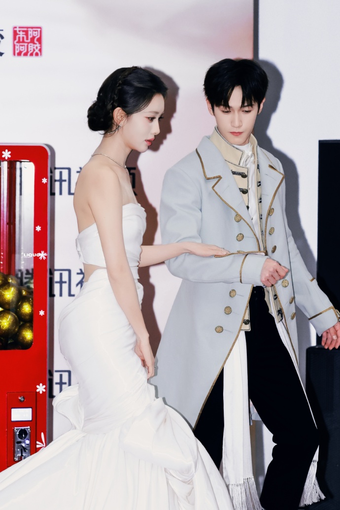 Cặp chị - em phim giờ vàng lộ clip hẹn hò 4 ngày liền, phản ứng sau đó mới đáng bàn- Ảnh 4.