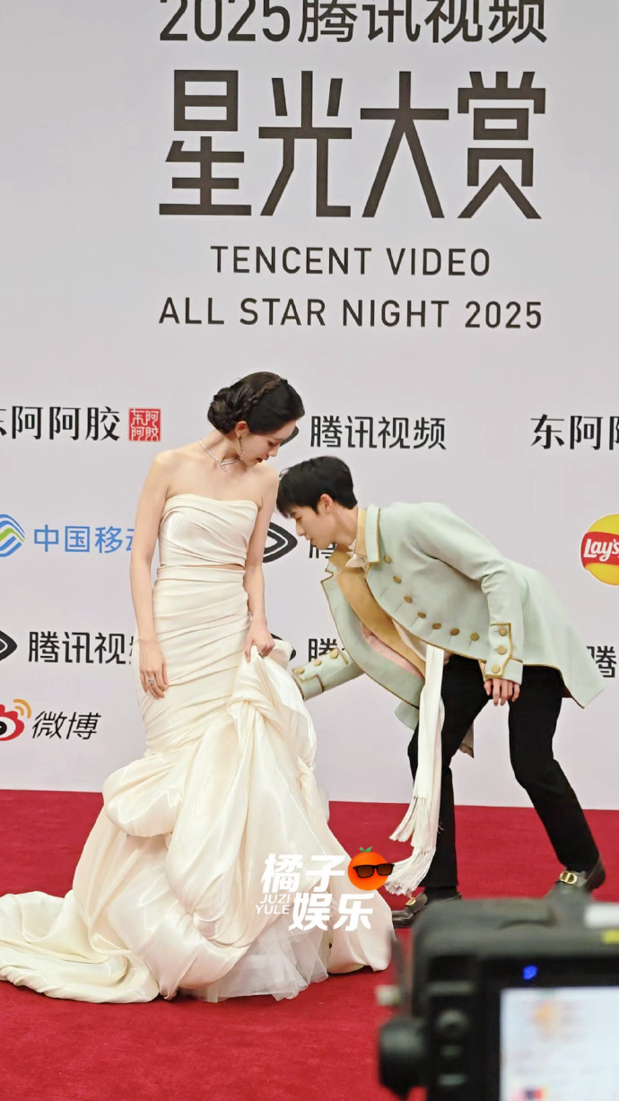 Cặp chị - em phim giờ vàng lộ clip hẹn hò 4 ngày liền, phản ứng sau đó mới đáng bàn- Ảnh 5.