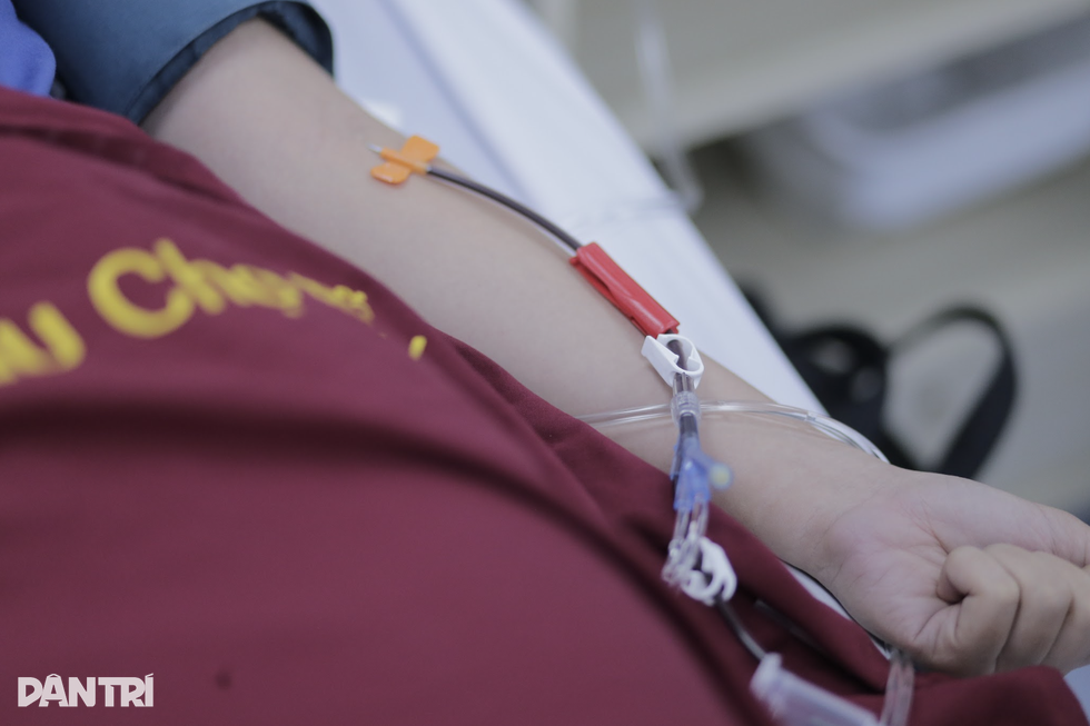 Tiếng loa trong bệnh viện và chuyện xúc động của những “ngân hàng máu sống” - 4