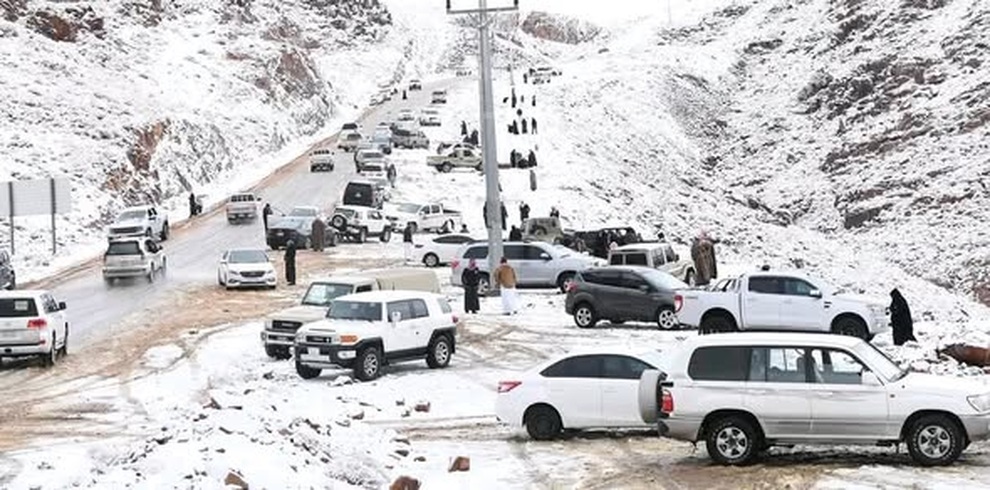 Tuyết rơi bất thường ở sa mạc nắng gắt khô cằn sau 30 năm: Chuyện khó lường - 3