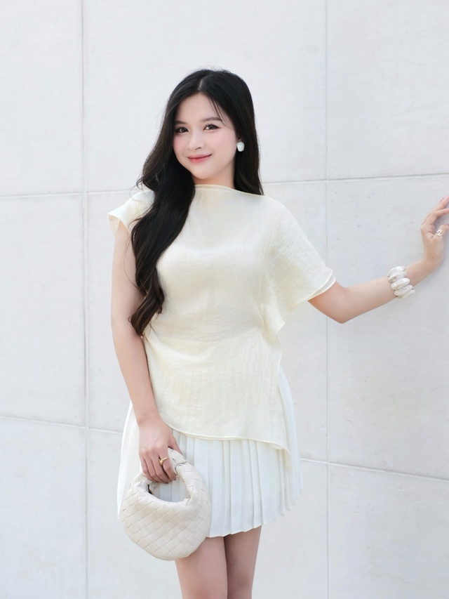 Áo cánh dơi che khuyết điểm, ‘hô biến’ vóc dáng chỉ trong tích tắc- Ảnh 3.