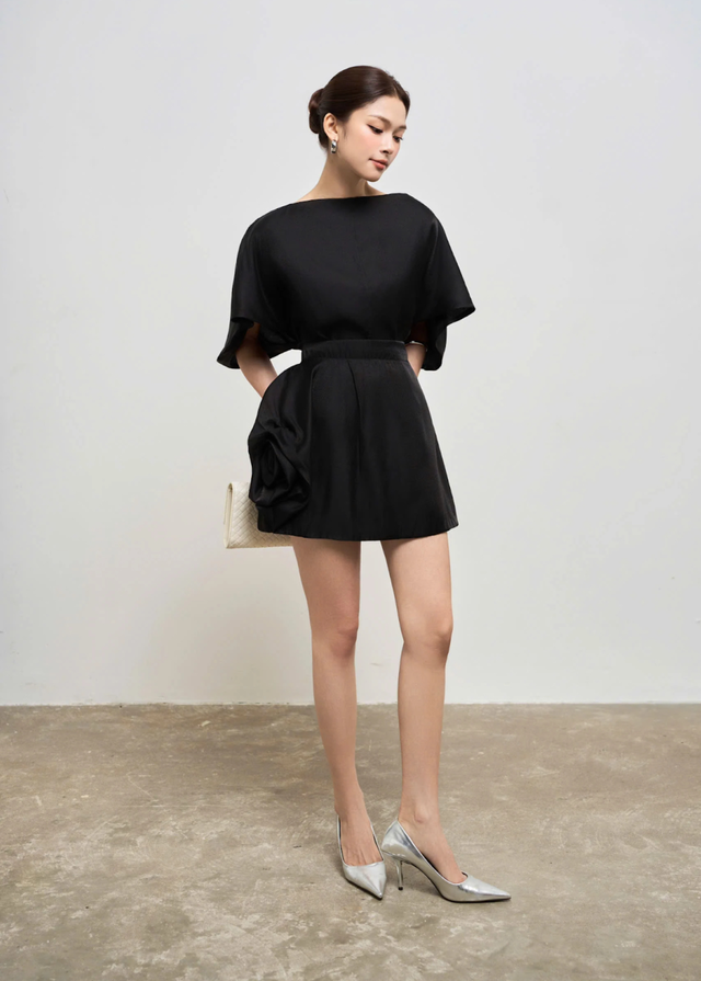 Áo cánh dơi che khuyết điểm, ‘hô biến’ vóc dáng chỉ trong tích tắc- Ảnh 8.