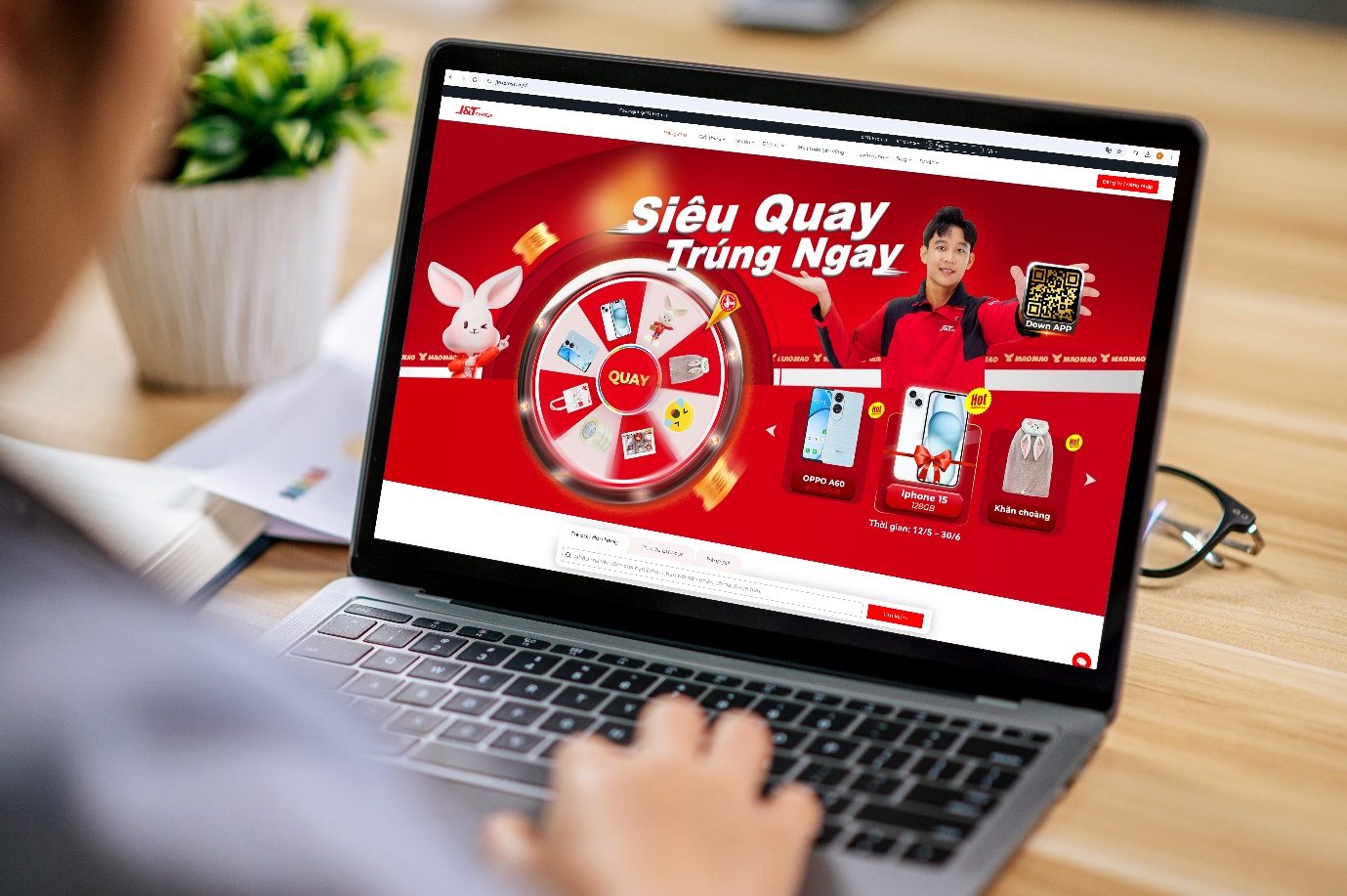 J&T Express: “Siêu quay trúng ngay” tăng nhiệt chặng cuối - iPhone 15 và loạt quà tặng giá trị đã có chủ- Ảnh 2.